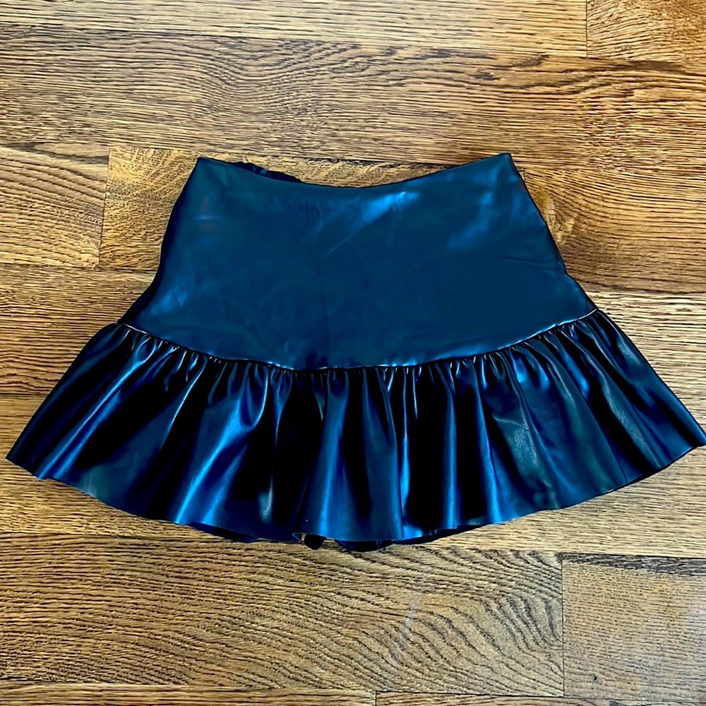 DO+BE Leather Mini Skirt!